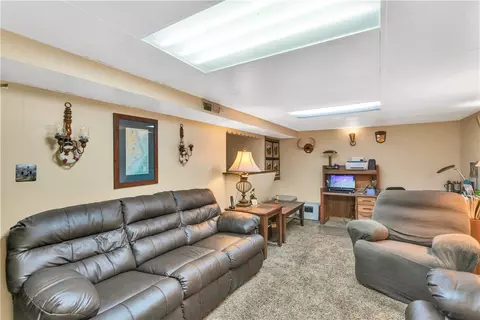 511 Semple Dr, Irwin, PA 15642 photo 16