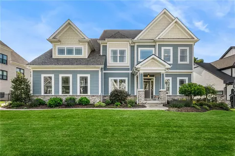 680 Chilliwack Ln, Mars, PA 16046