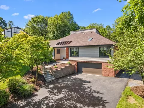 225 Clubview Dr, Canonsburg, PA 15317