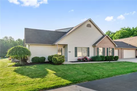 1135 Timberwood Dr, Beaver Falls, PA 15010