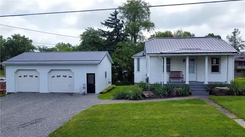 175 State St, Saxonburg, PA 16056