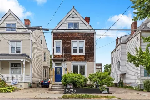 5725 Walnut St, Pittsburgh, PA 15232