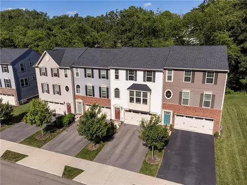 121 Arbor Trail Dr, Mckees Rocks, PA 15136