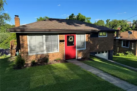 4527 Roberts St, West Mifflin, PA 15122