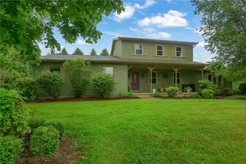 4729 Edinburg Rd, New Castle, PA 16102