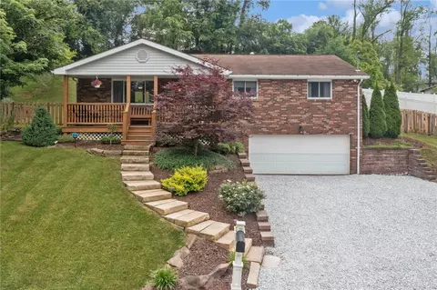 901 Iris Dr, Irwin, PA 15642