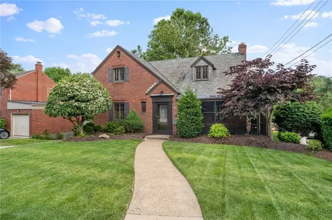 1127 Hillsview Ter, Pittsburgh, PA 15220