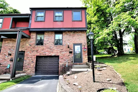 529 Hunting Creek Rd, Canonsburg, PA 15317