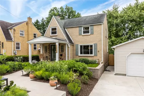 1332 White Oak Dr, Verona, PA 15147