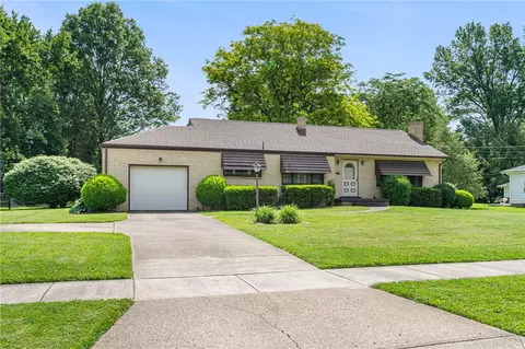 657 S 4th St, Sharpsville, PA 16150