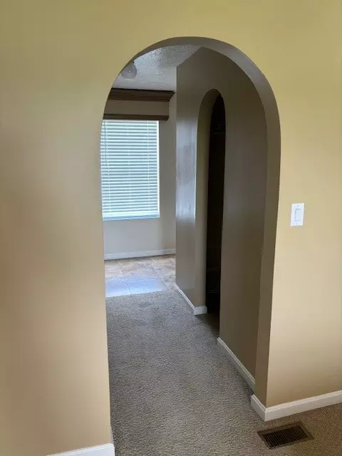 Entry Way - 408 Kingsbrook Dr, Mcdonald, PA 15057 photo 4 of 4