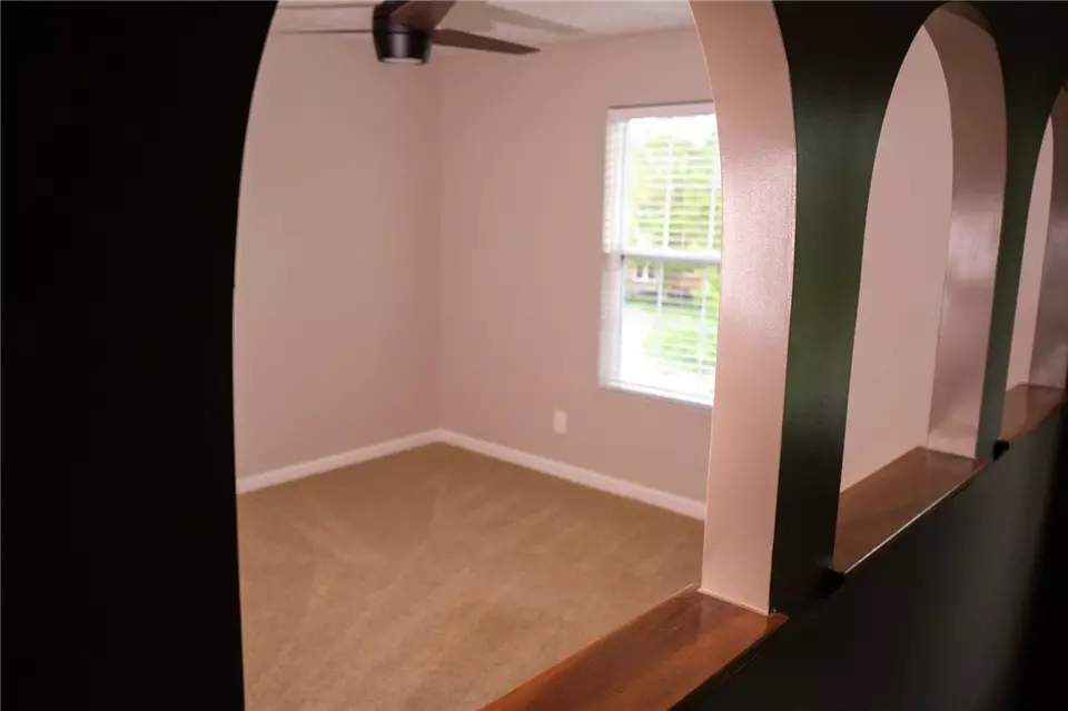 Bedroom - 408 Kingsbrook Dr, Mcdonald, PA 15057 photo 4 of 4