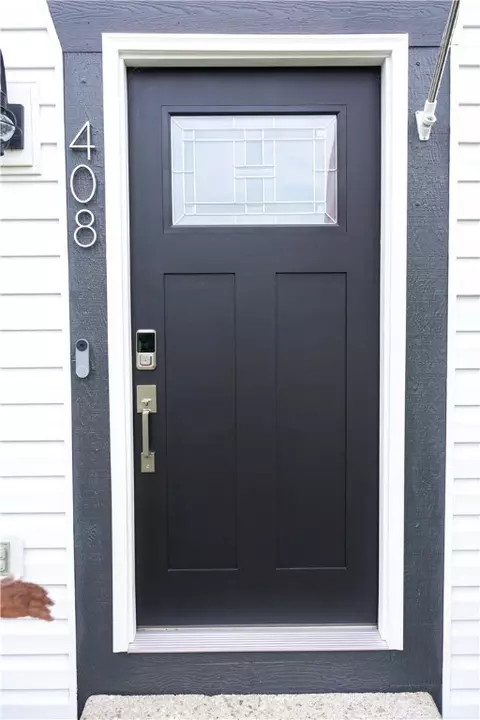 Entry Way - 408 Kingsbrook Dr, Mcdonald, PA 15057 photo 1 of 4