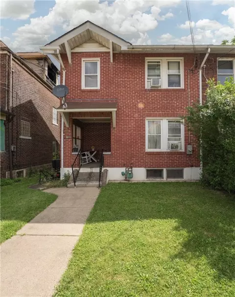1001 Wool St, Duquesne, PA 15110