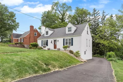 3327 Comanche Rd, Pittsburgh, PA 15241 photo 2