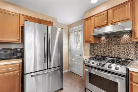3327 Comanche Rd, Pittsburgh, PA 15241 photo 17