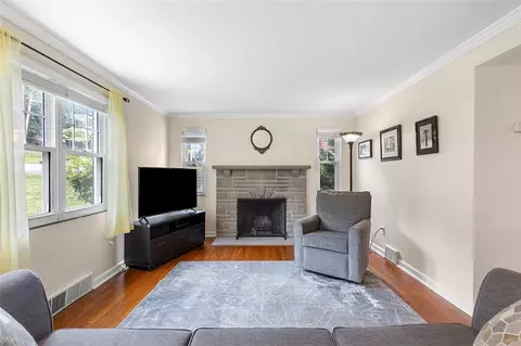 3327 Comanche Rd, Pittsburgh, PA 15241 photo 9