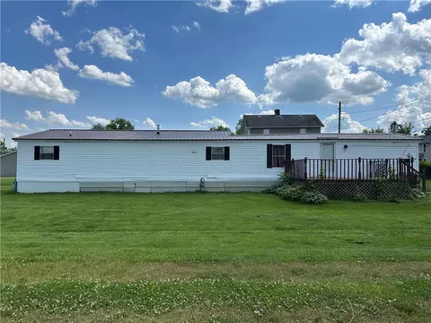 212 Katherine St, Wampum, PA 16157