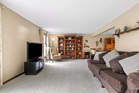 215 Sunrise Dr, Irwin, PA 15642 photo 8