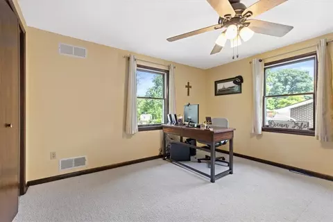 215 Sunrise Dr, Irwin, PA 15642 photo 29