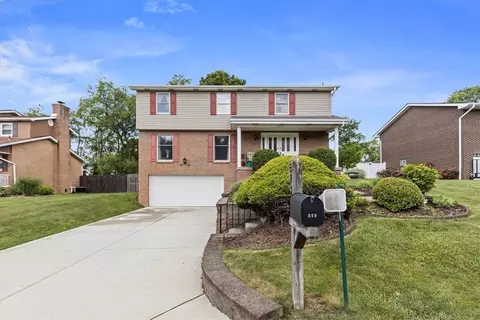 215 Sunrise Dr, Irwin, PA 15642 photo 3