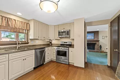215 Sunrise Dr, Irwin, PA 15642 photo 13