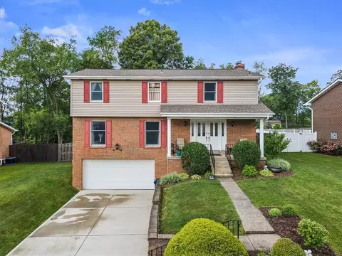 215 Sunrise Dr, Irwin, PA 15642 photo 2