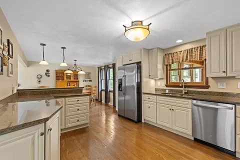 215 Sunrise Dr, Irwin, PA 15642 photo 11