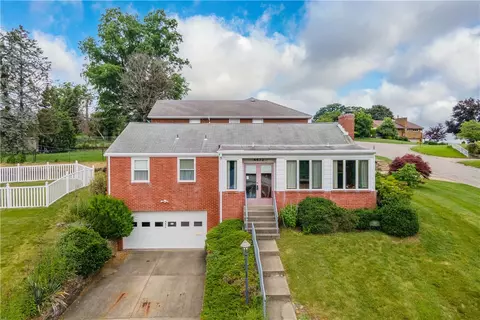 4672 Willow Dr, Pittsburgh, PA 15236
