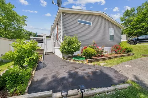 400 Richmond Rd, Imperial, PA 15126
