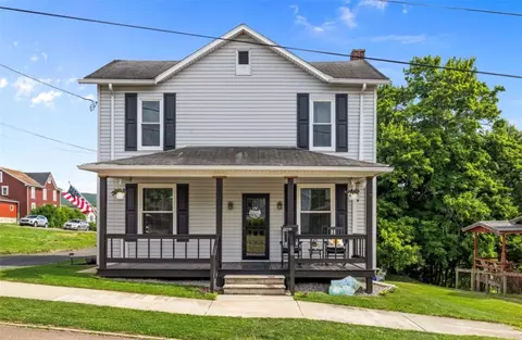 118 Olinger St, Meyersdale, PA 15552