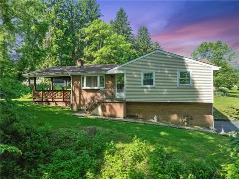 795 Greenhill Rd, Pittsburgh, PA 15209