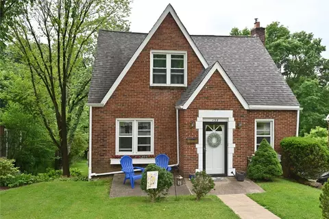 135 Glenfield Dr, Pittsburgh, PA 15235