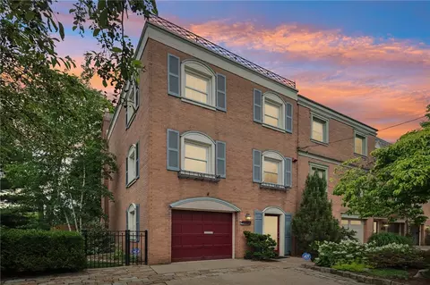 4707 Bayard St, Pittsburgh, PA 15213