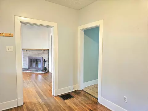 Entry Way - 3531 3rd Ave, Koppel, PA 16136 photo 4 of 7