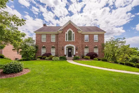 1468 Paragon Pl, Pittsburgh, PA 15241