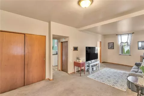 Entry Way - 302 E 3rd St, Derry, PA 15627 photo 4 of 8