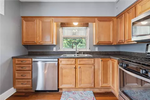 1845 Devonshire Rd, Coraopolis, PA 15108 photo 14