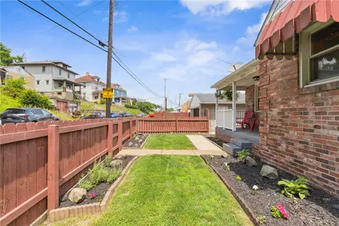 1845 Devonshire Rd, Coraopolis, PA 15108 photo 5