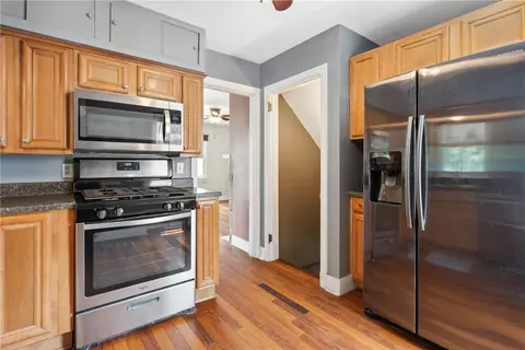 1845 Devonshire Rd, Coraopolis, PA 15108 photo 12