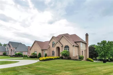 202 Lakevue Dr, Cranberry Township, PA 16066