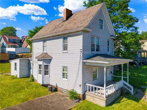 146 Monroe St, Rochester, PA 15074