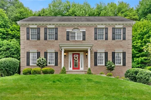 114 Drake Dr, Wexford, PA 15090