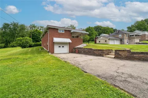 329 Darragh Hermine, Irwin, PA 15642 photo 2