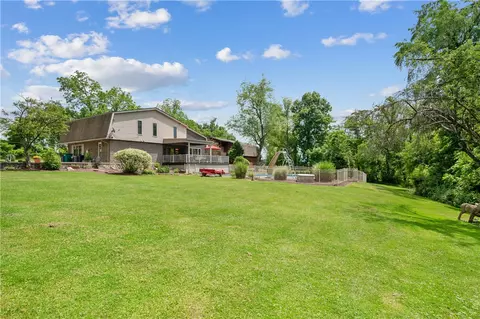 323 Wolfe Ln, Irwin, PA 15642 photo 23