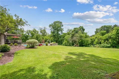 323 Wolfe Ln, Irwin, PA 15642 photo 24