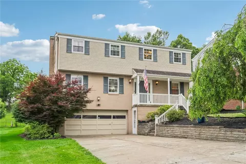 7055 Lawrence Dr, Bethel Park, PA 15102