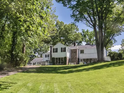 342 Fox Chapel Rd, Pittsburgh, PA 15238