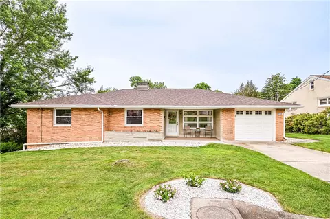 652 Vine St, Greensburg, PA 15601