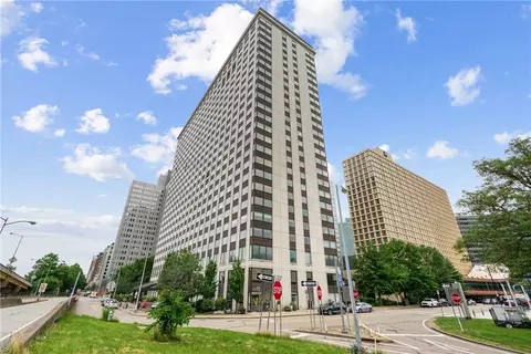 320 Fort Duquesne Blvd #23E, Pittsburgh, PA 15222